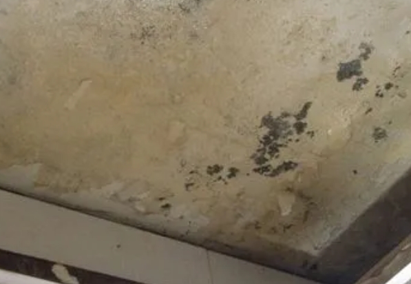 河津阳台漏水维修公司分享下河津卫生间渗水维修需要注意哪些问题。